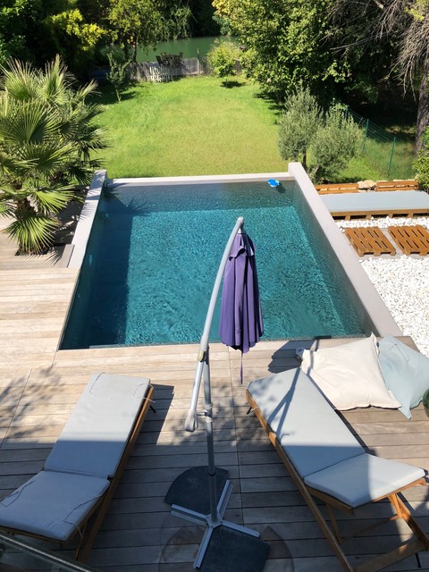 Villa pr&egrave;s de Montpellier contemporary-pools-and-hot-tubs