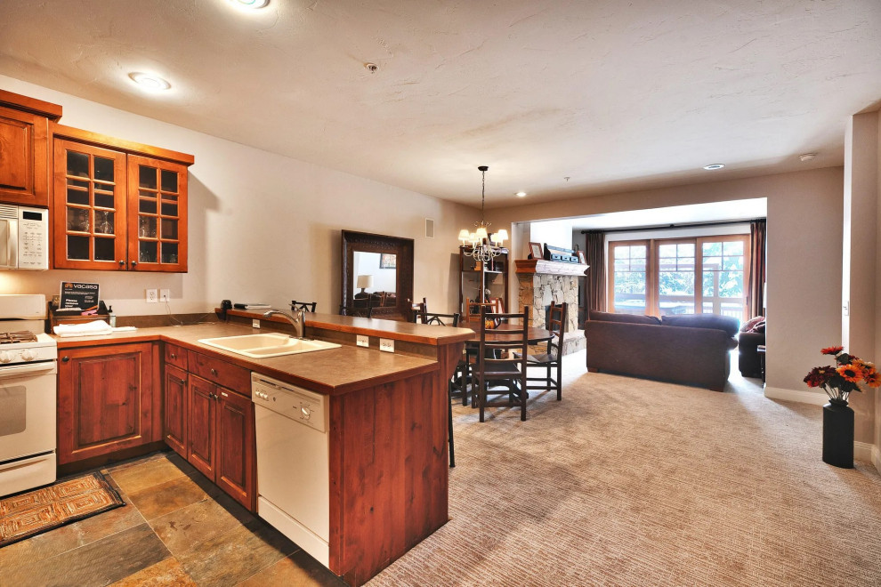 Before kitchen/dining