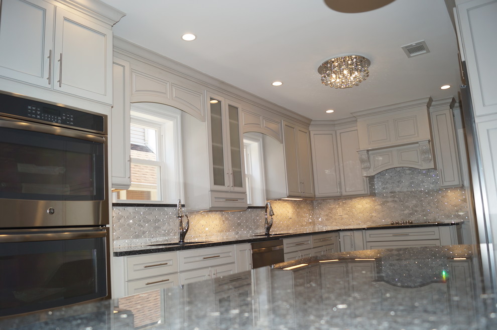 Inspiration for a transitional kitchen remodel in New York