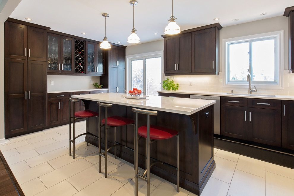 Kitchen - transitional kitchen idea