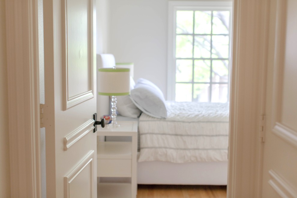 Home design - transitional home design idea in Dallas