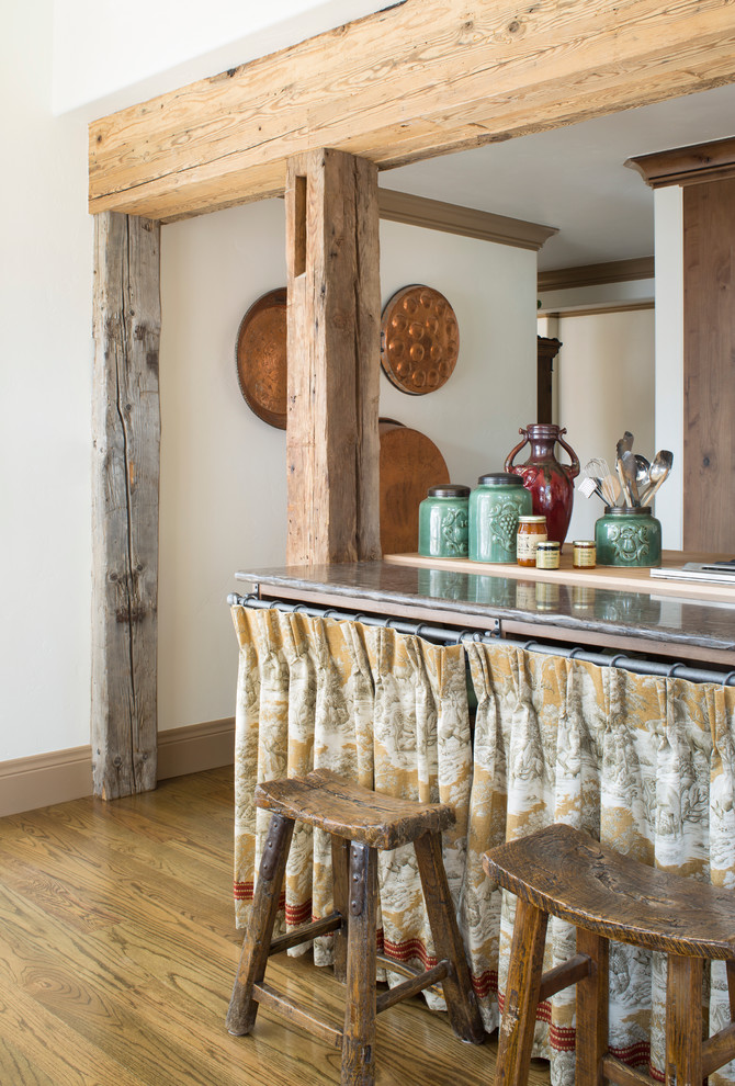 Kitchen - rustic kitchen idea in Denver