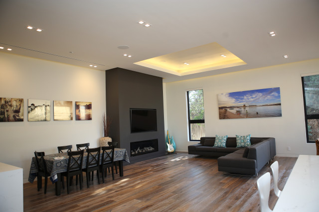 Tarzana, CA modern