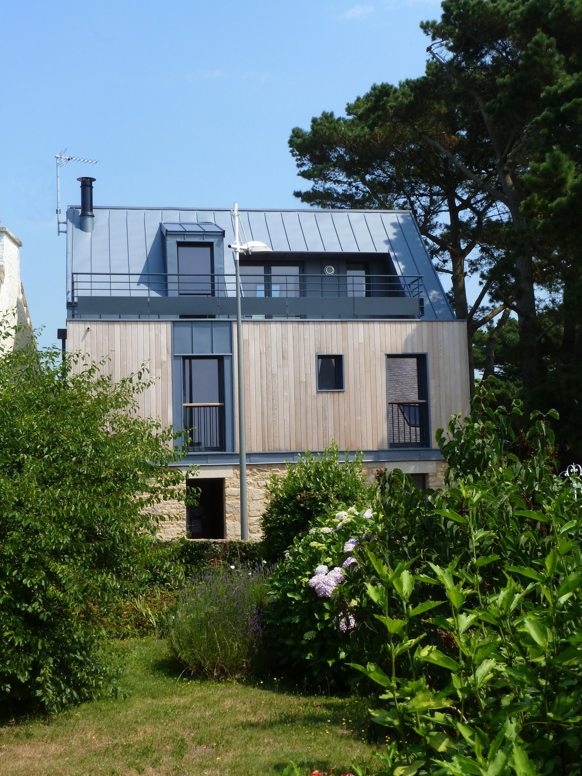 Rénovation et surélévation d'une maison en Bretagne