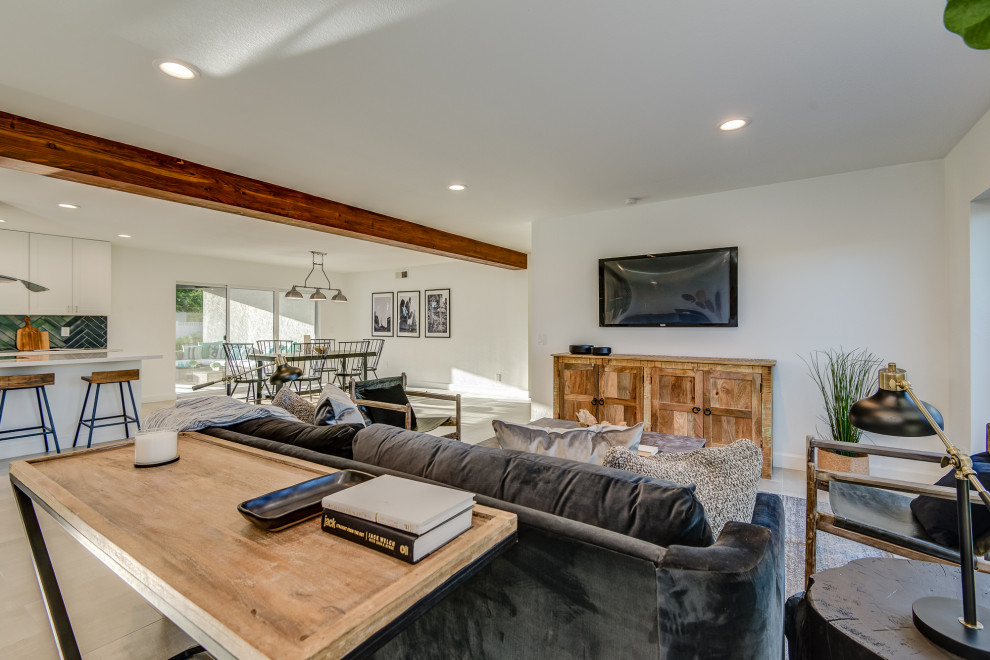 Inspiration for a transitional home design remodel in Phoenix