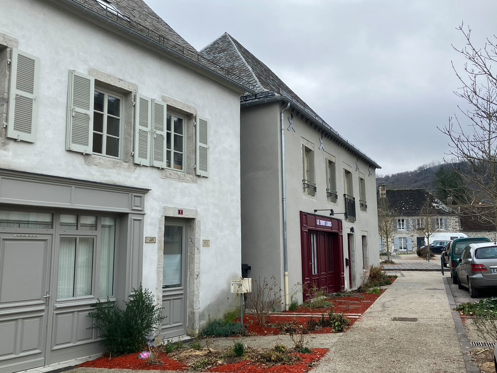 REHABILITATION ET EXTENSION D'UN CAFE-RESTAURANT à VEBRET (centre-bourg)