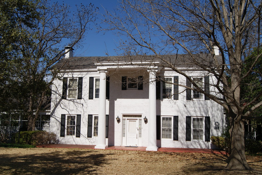 Old Walker Homestead - TEXAS HISTORICAL MARKER - First Brick Home
