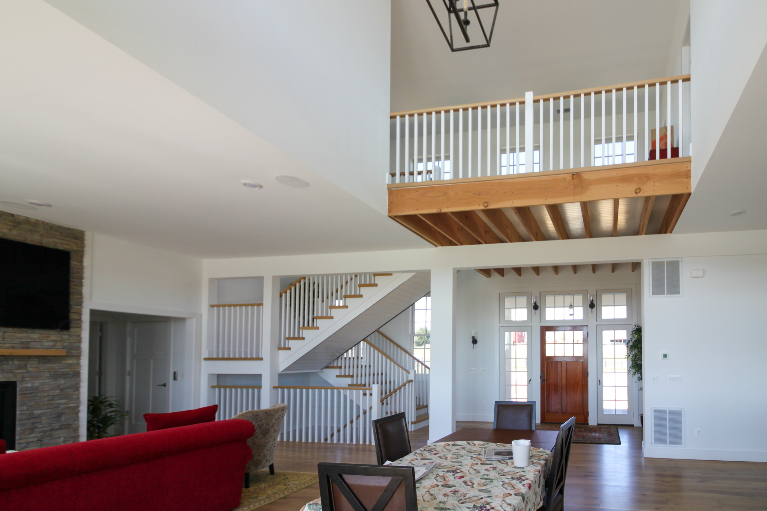 91_U-Shaped Floating Staircase Surrounded by Bucolic Mountain Views, Winchester,