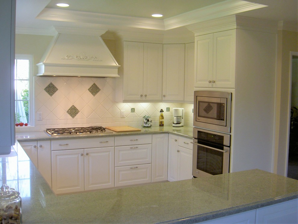 Example of a transitional kitchen design in San Francisco