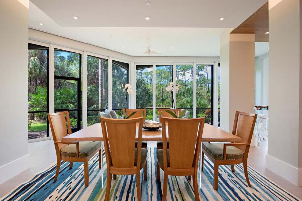 Large modern dining room in Miami.