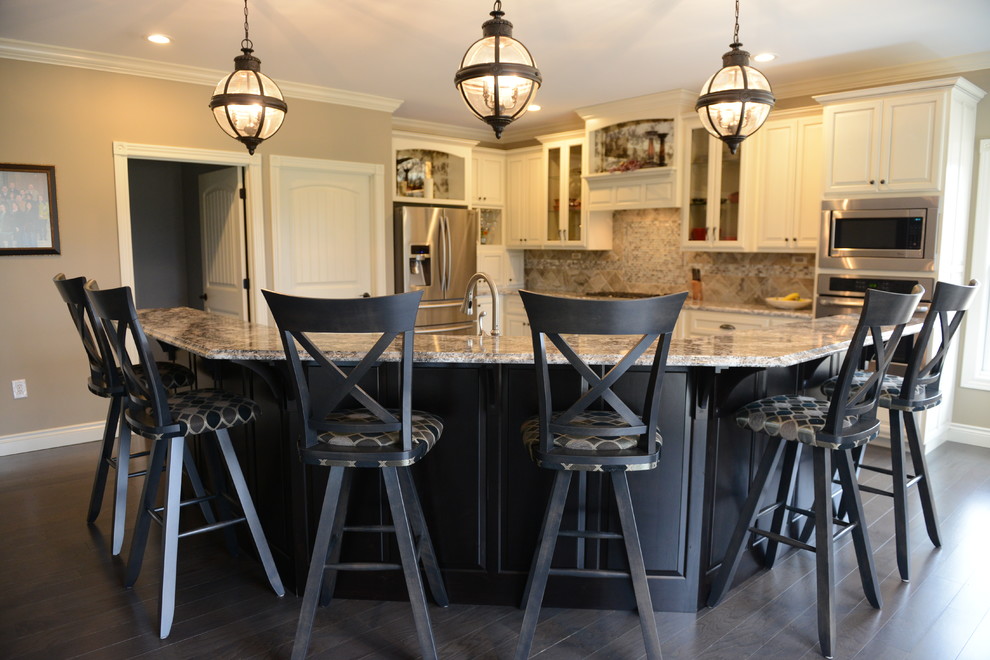 Huge transitional home design photo in Chicago
