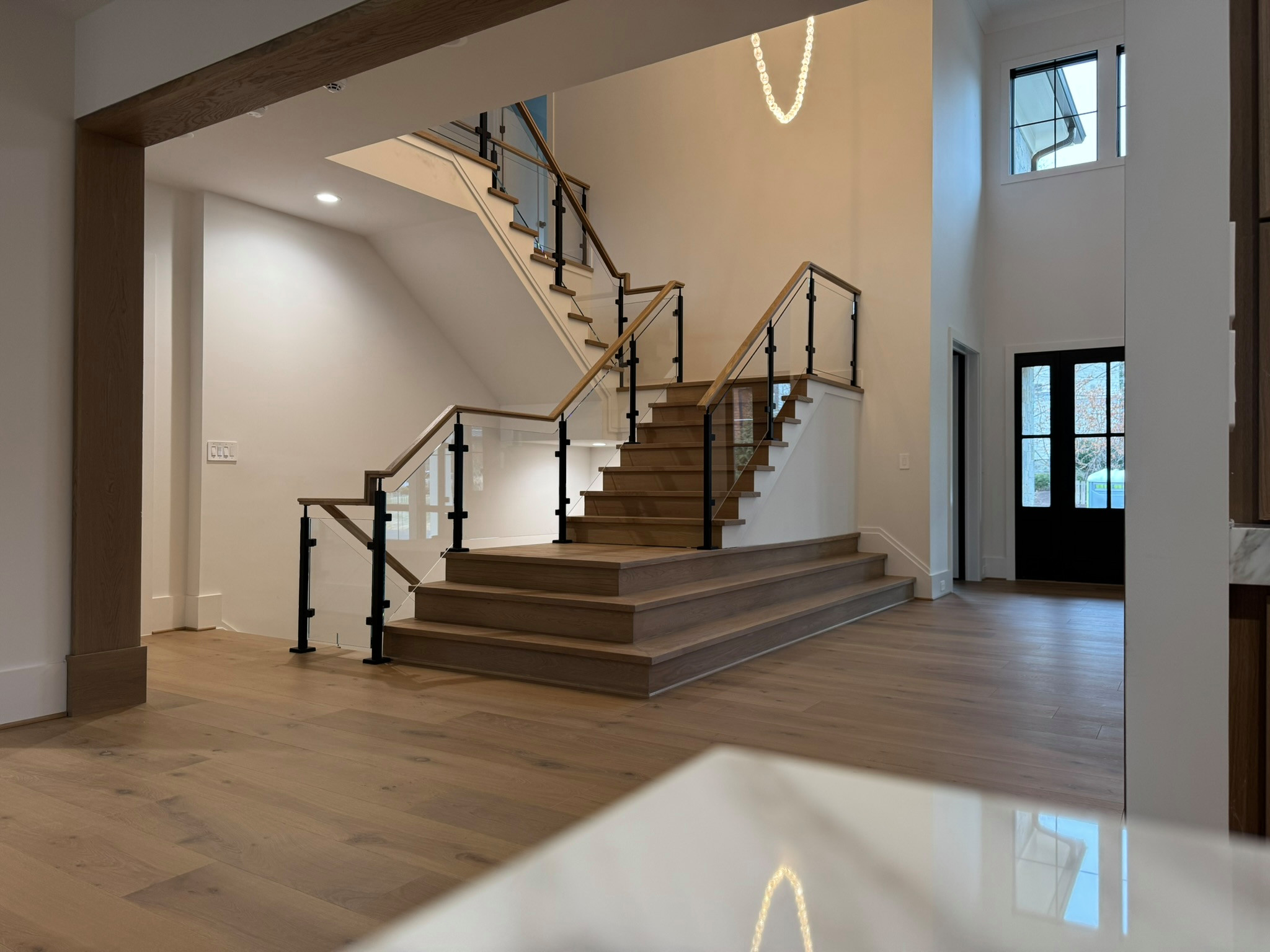134_Modern White Oak Stair with Glass Balustrade, Vienna, VA 22180