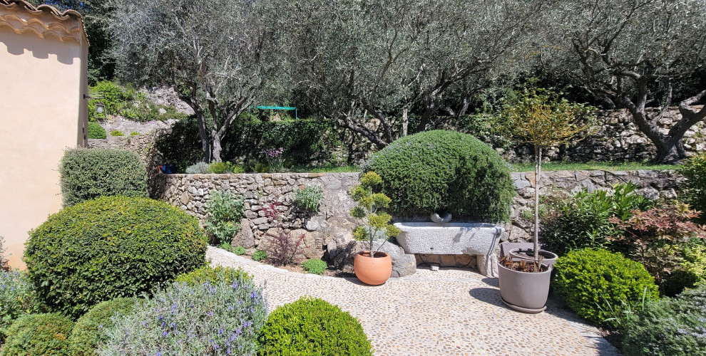 Jardin de Bastide dans le haut-Var