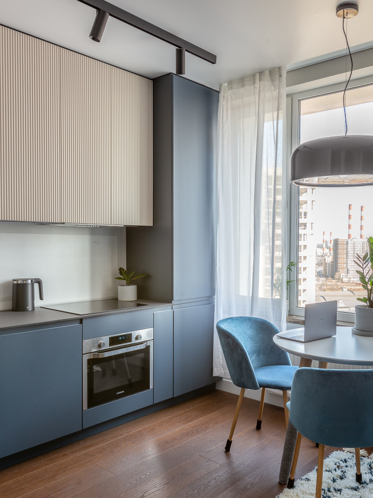 Синяя кухня и шкаф ЖК Преображение