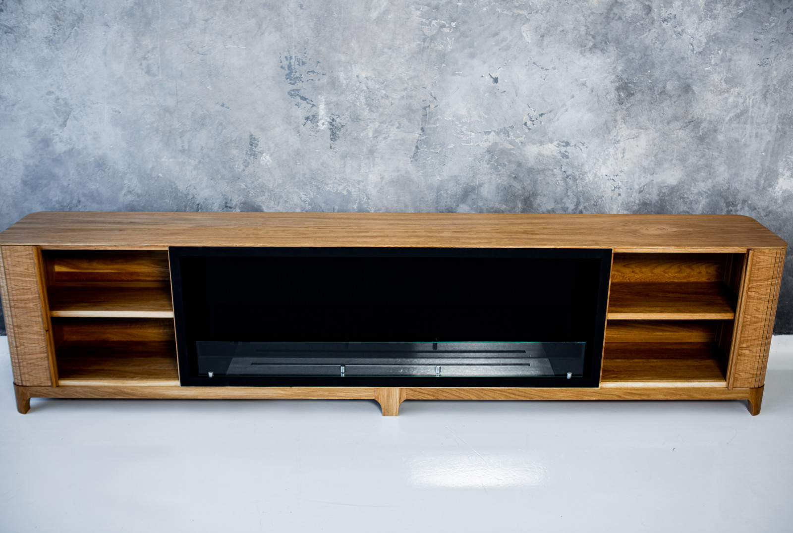 Тумба под ТВ с биокамином