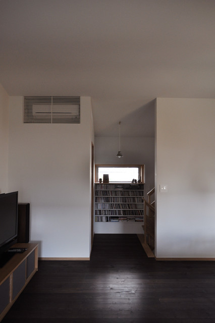 大磯の家 moderno-salon