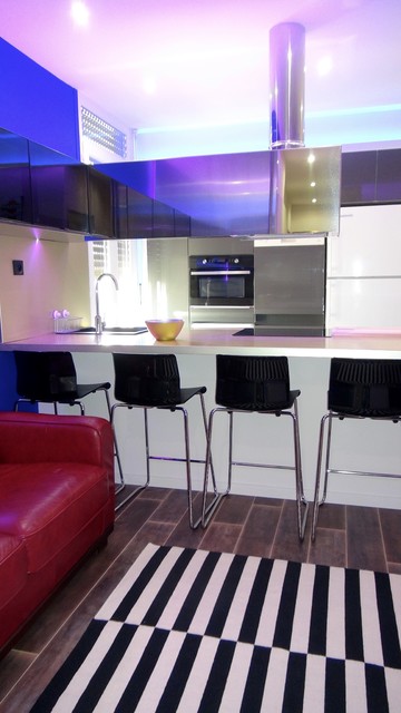Formule comptoir pour le coin repas modern-kueche