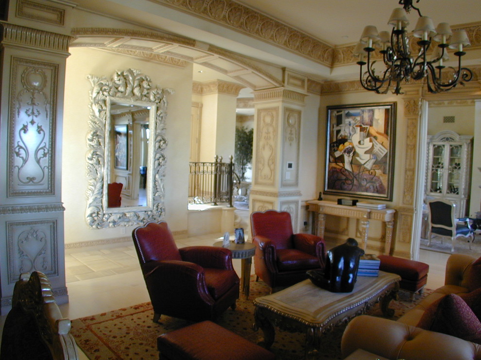 Photo of a traditional living room in Los Angeles.