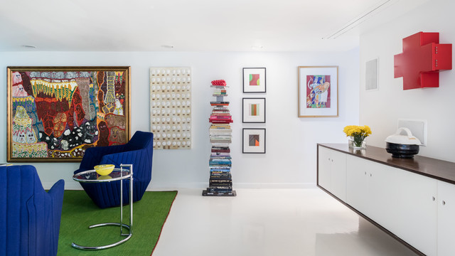 Houzz Tour A Designer S Art Moderne Home Emphasis On The Art