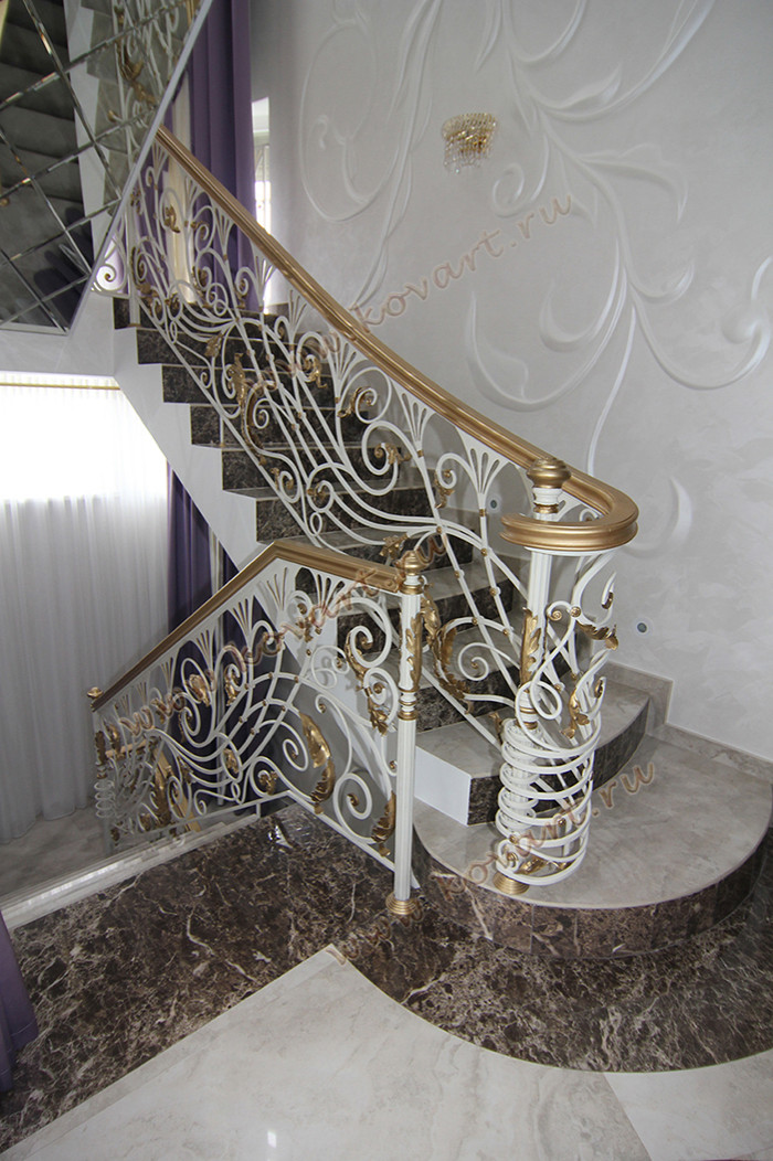 Неповторимые кованые перила