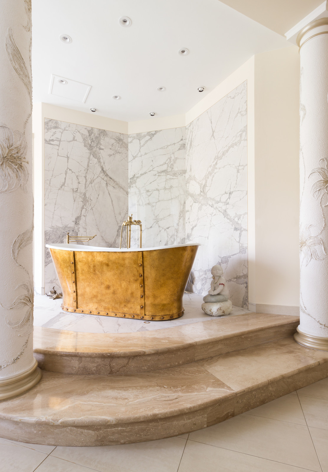 МАЛАЯ КОНЮШЕННАЯ