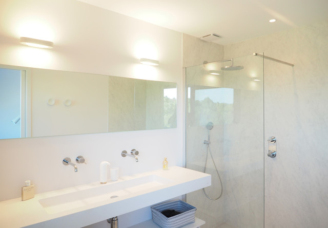 Villa Corse minimalistisch-badezimmer