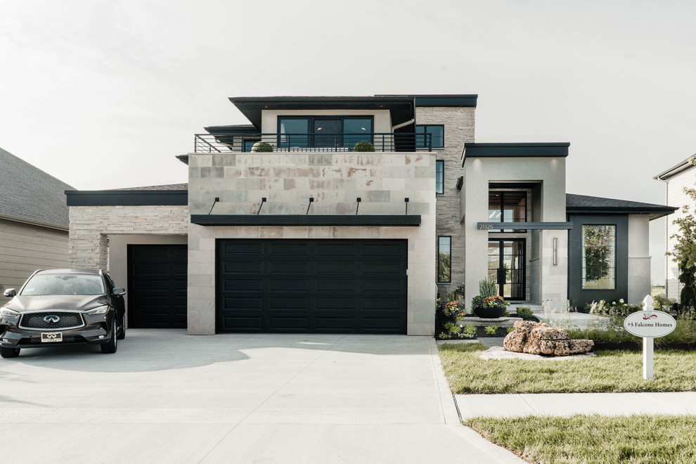 Inspiration for a contemporary exterior in Omaha.