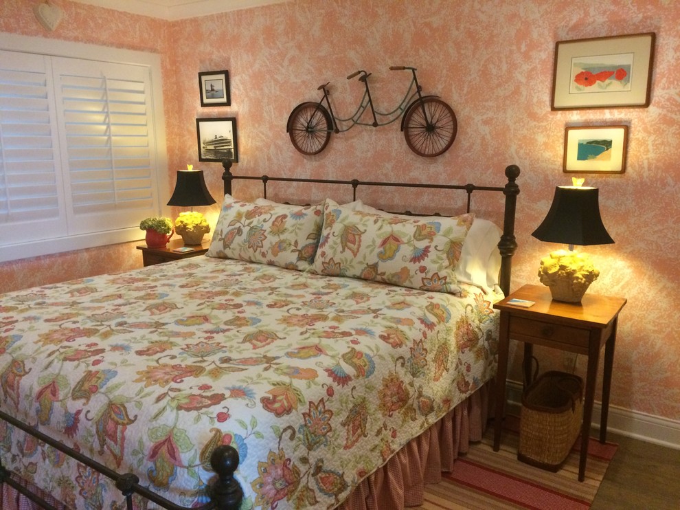 Bedroom - transitional bedroom idea