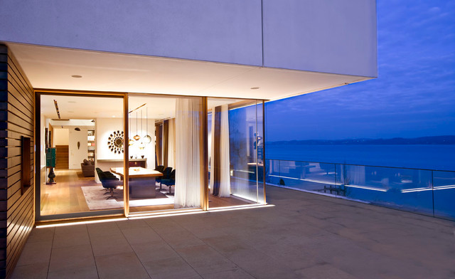 Haus Am See Modern Balkon Munchen Von Stephan Interiors