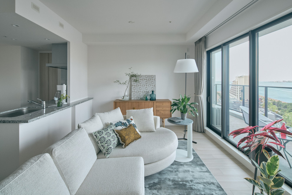 Design ideas for a mediterranean living room in Kobe.