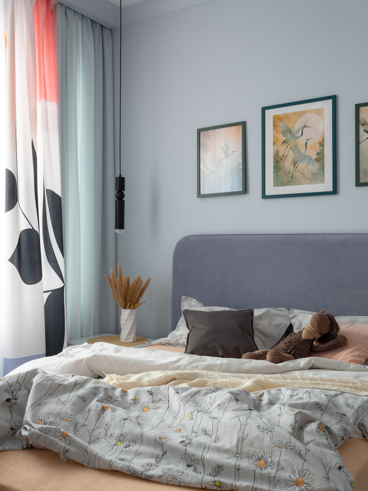 Малые м2 - не помеха комфорта. Смелый и яркий интерьер для молодой семьи