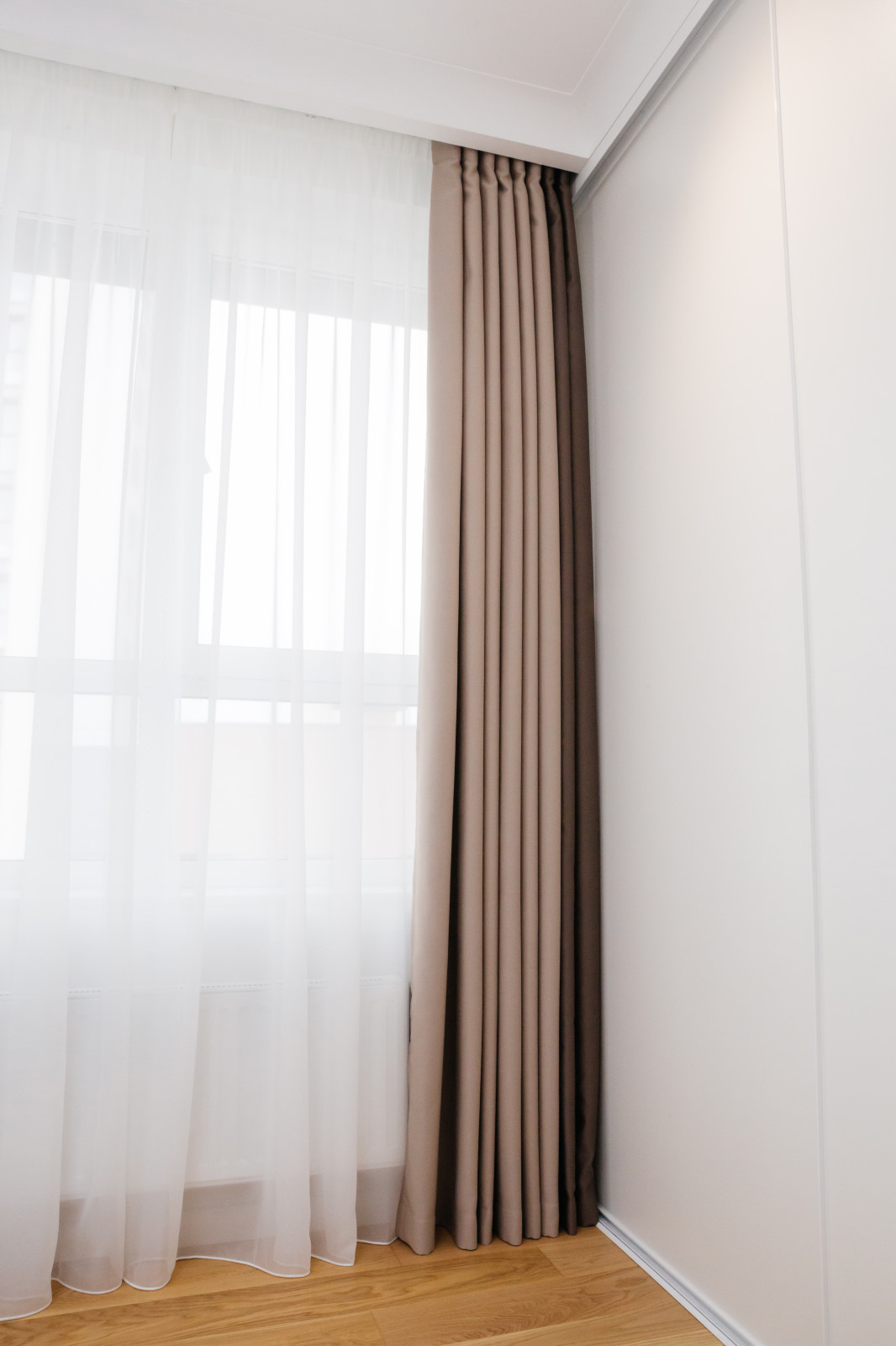 Мужская спальная, шторы блекаут  (ЖК Венский лес г. Уфа)