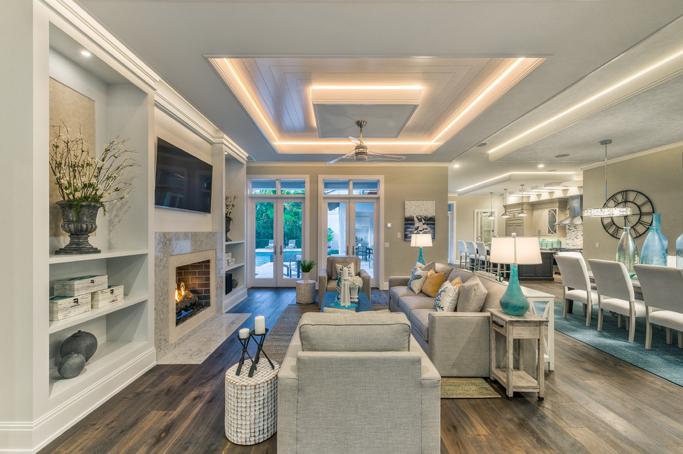 Inspiration for a transitional home design remodel in Miami