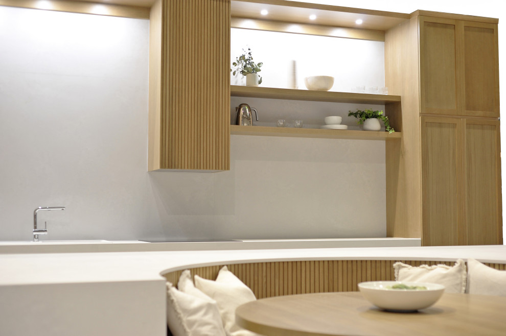 Home design - transitional home design idea in Toronto