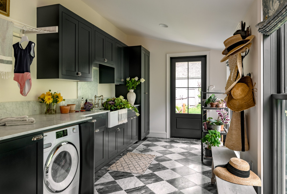 Laundry room - cottage laundry room idea in New York