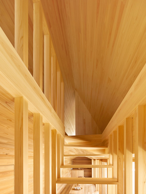 Yoshino Cedar House/Airbnb x Go Hasegawa - Asian - Staircase