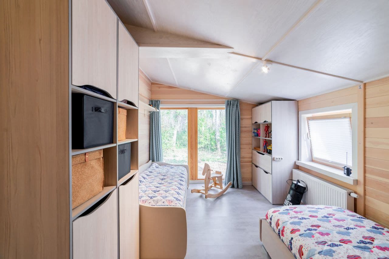 Детская комната с мебелью для двоих детей