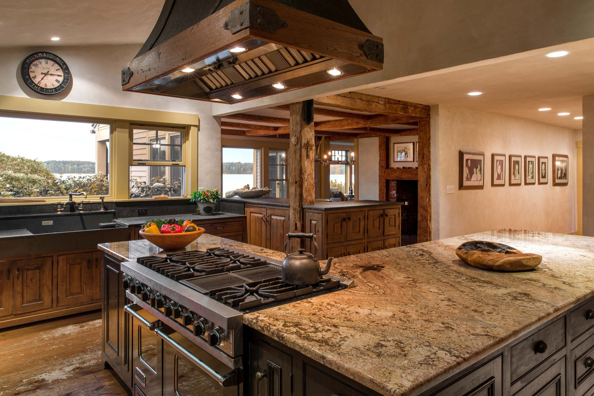 New This Week: 3 Warm and Inviting Rustic Kitchens, image size:2000x1334