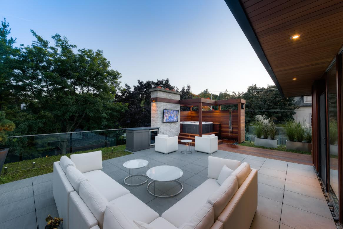 Outdoor Entertainment