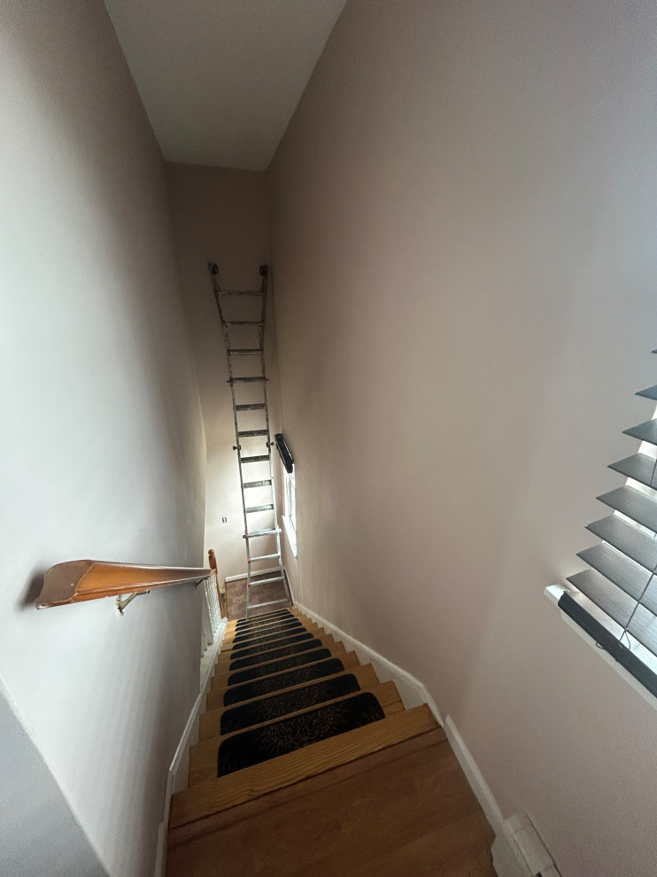 Inspiration for a contemporary staircase remodel in New York