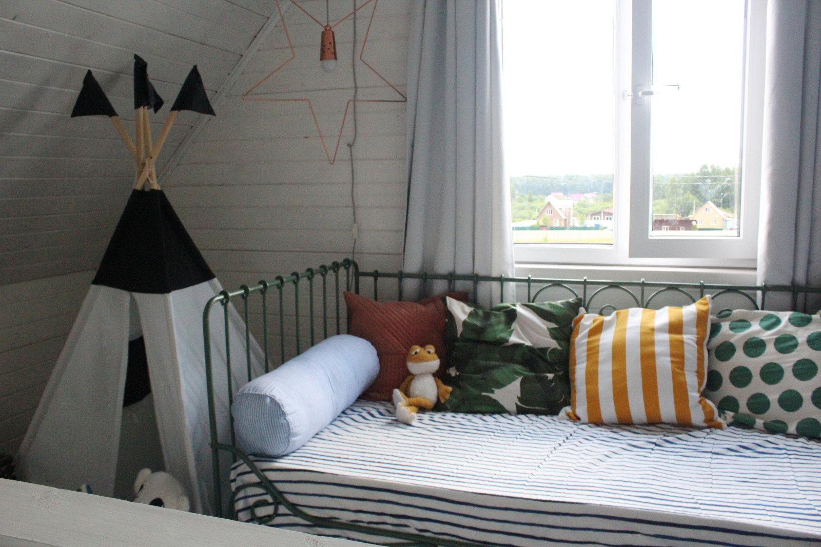 Интерьер летнего дома в Подмосковье со средиземноморским настроением