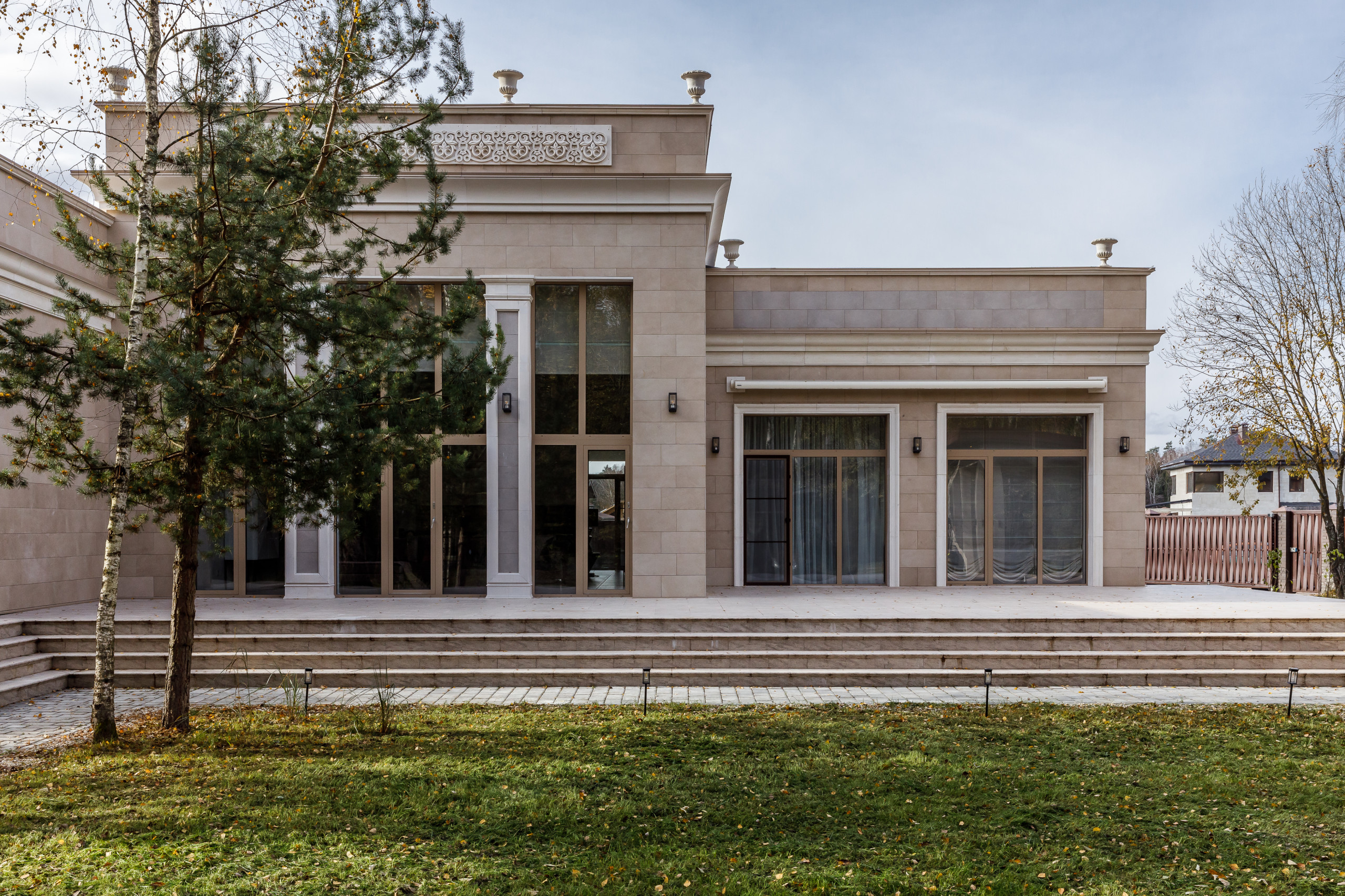 Итальянские дома фото – 135 лучших примеров, фото фасада частных загородных  домов и коттеджей | Houzz Россия