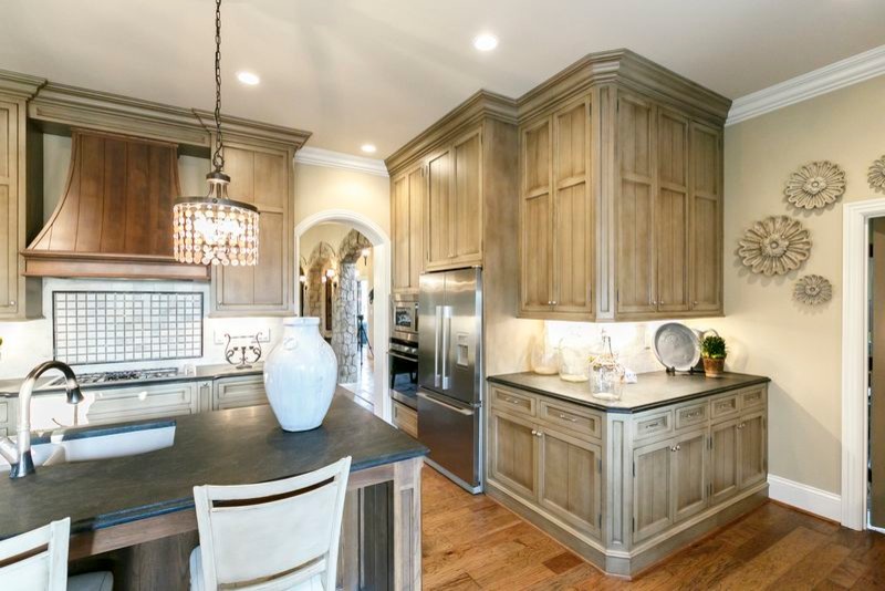 Photo of a transitional kitchen in Louisville.