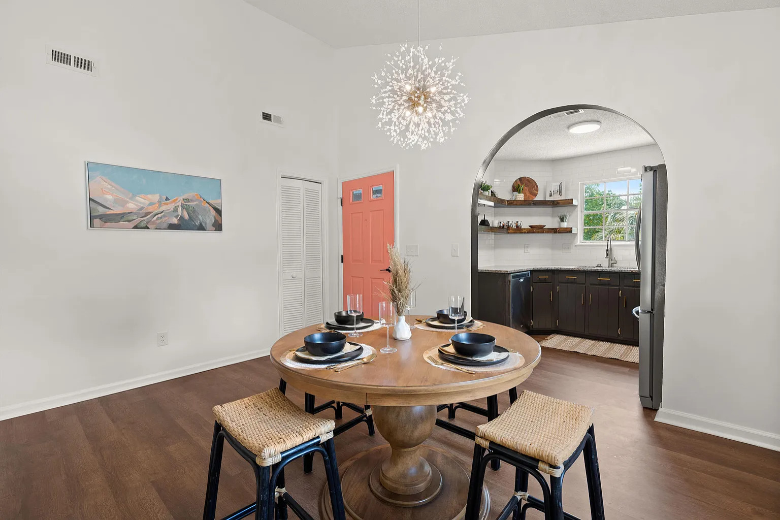 Hummingbird Ave House