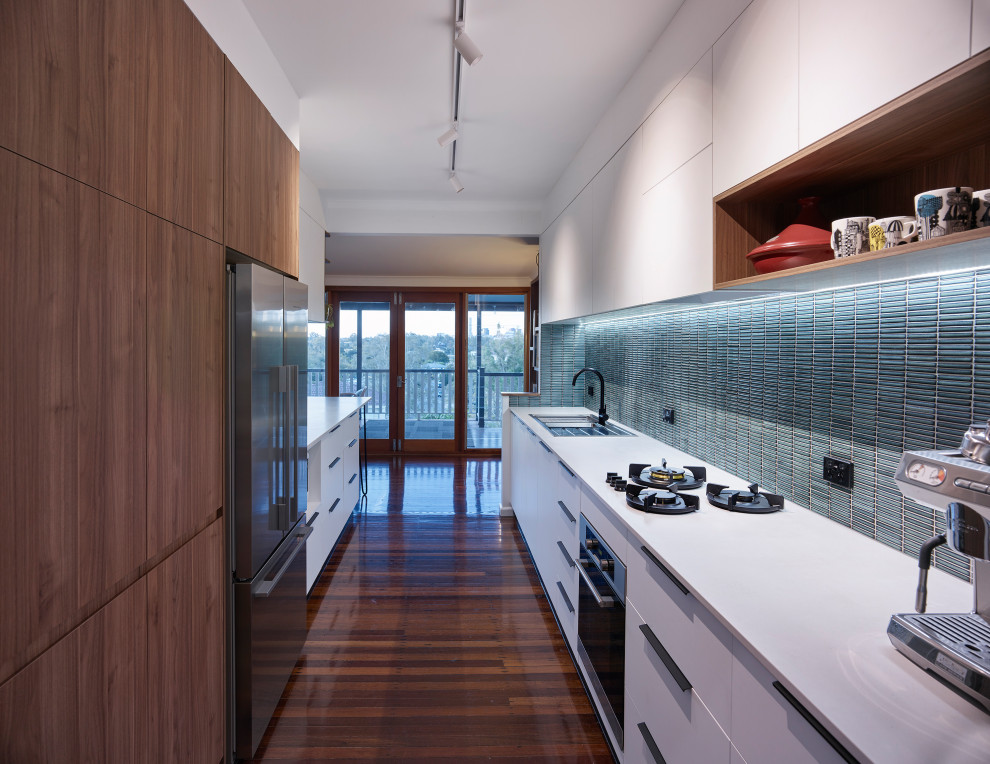 Inspiration for a midcentury kitchen in Brisbane.