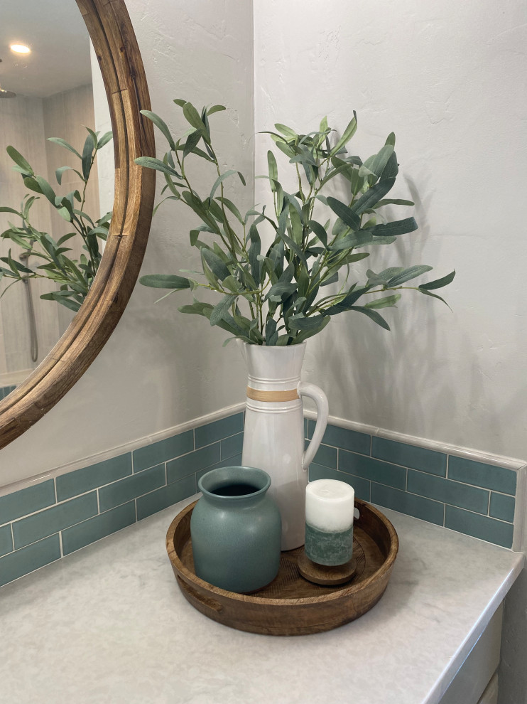 Transitional bathroom photo in Phoenix