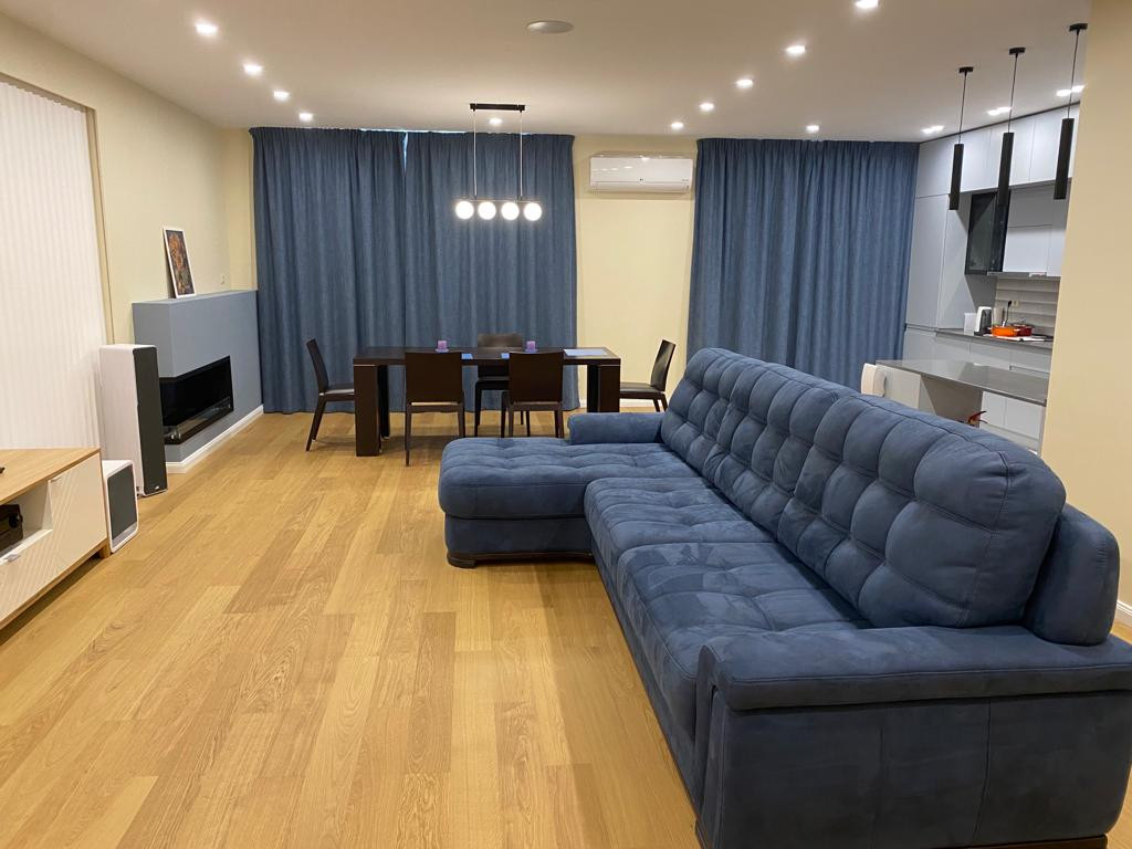 Синие шторы в гостиную на Большой Набережной