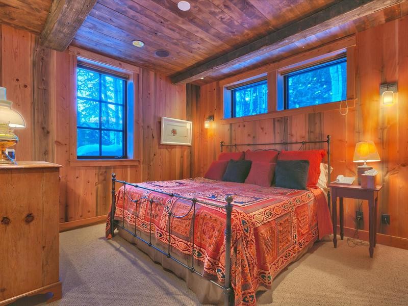 Country bedroom in Salt Lake City.