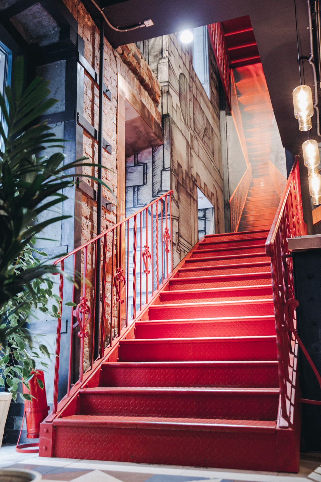 Лестницы из металла