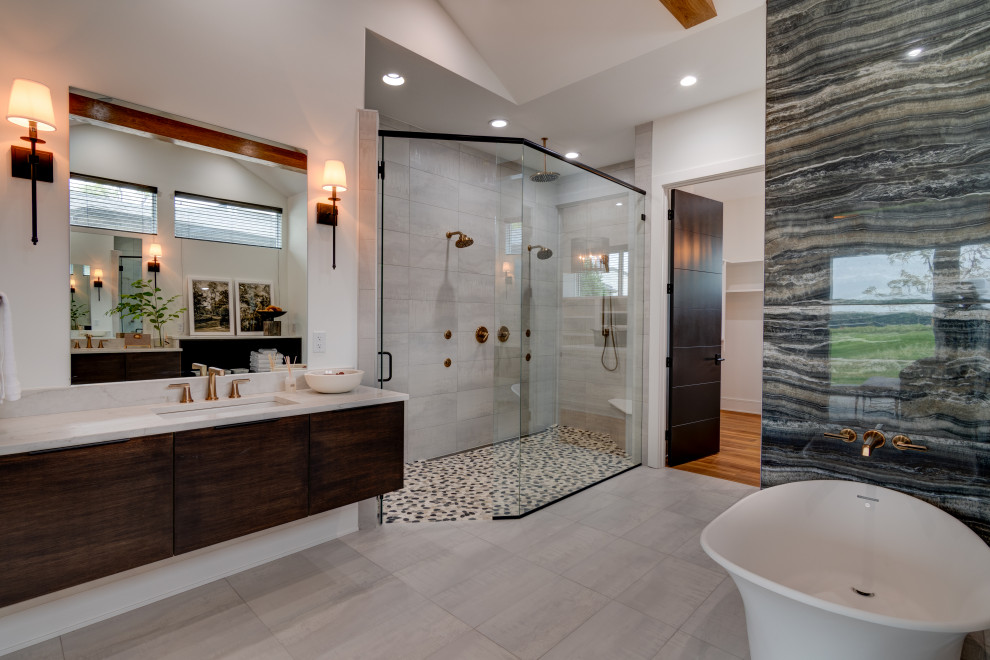 This is an example of a large contemporary bathroom in Tampa.